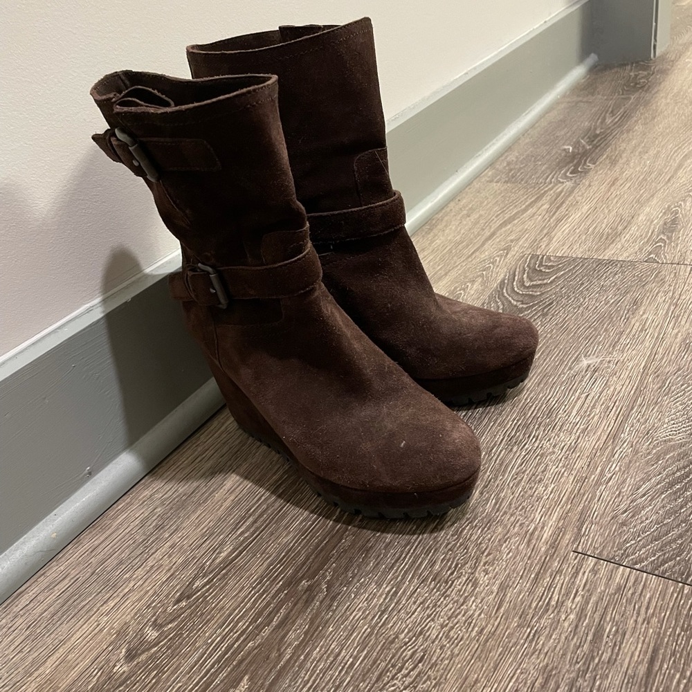 Prada size 6 brown suede booties